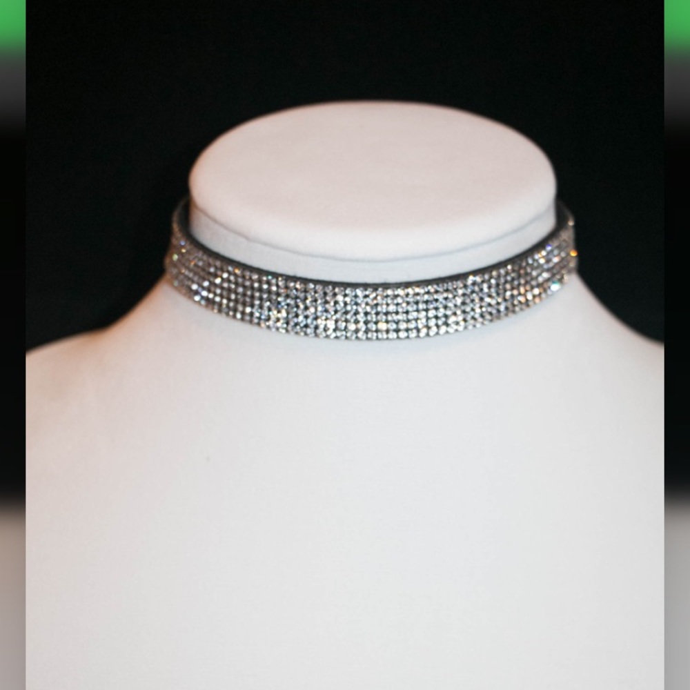 Boujee Crystals Chocker *New